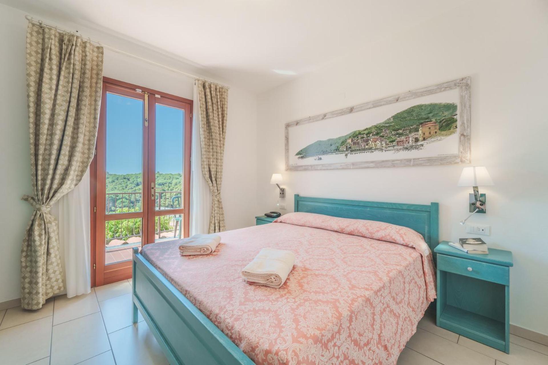 Lo Scirocco 3* Fetovaia