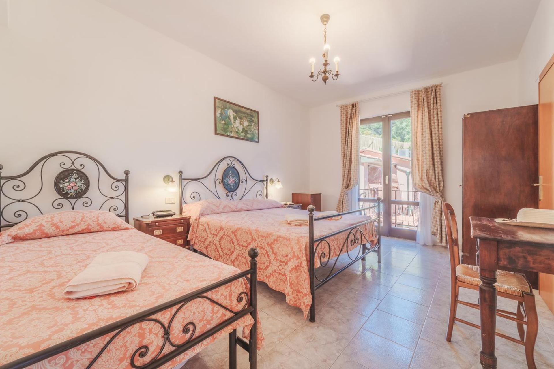 Hotel Lo Scirocco 3*