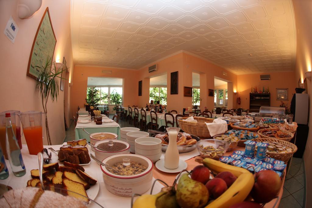 Hotel Lo Scirocco
